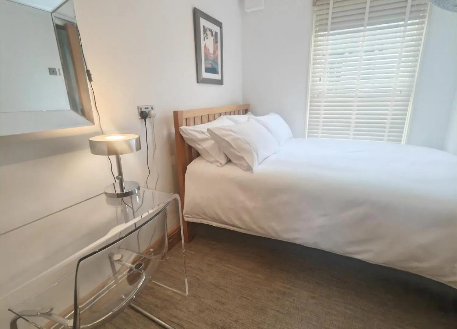 Cambridge City Centre Immaculate 2 Bed Apartment