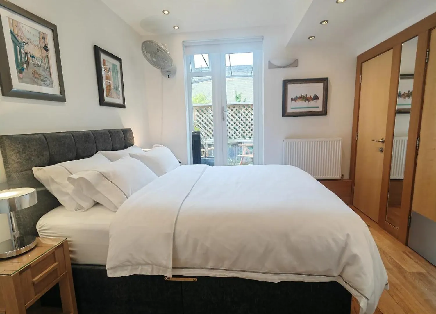Cambridge City Centre Immaculate 2 Bed Apartment